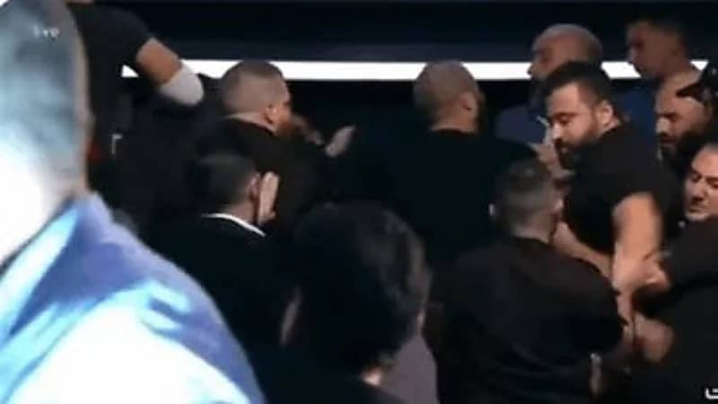 بالفيديو.. اشتباك وإطلاق نار على الهواء خلال برنامج لبناني