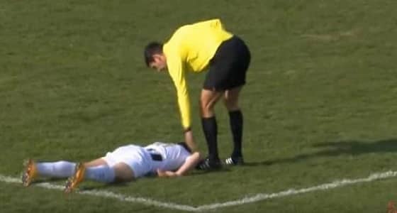 لاعب كرة قدم يفارق الحياة خلال مباراة ودية