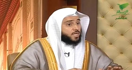 السلمي: الإبر تفطِّر.. والمرأة مكفِّرة العشير يجب عليها التوبة (فيديو)