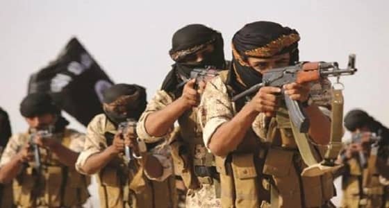 عشرات الدواعش يرفعون الراية البيضاء ويسلمون أنفسهم بعد محاصرتهم في سوريا