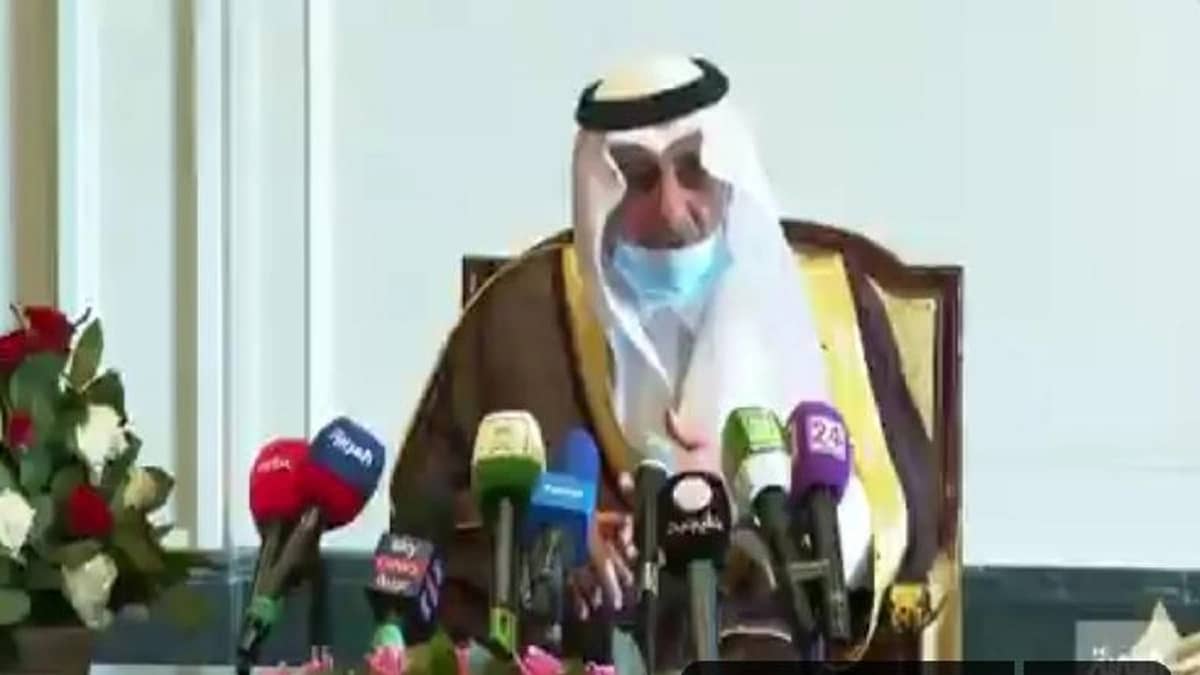 أمير تبوك : تأهيل أبناء وبنات المنطقة للعمل في نيوم