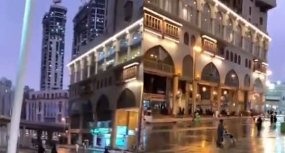 شاهد.. الأمطار تهطل على الحرم المكي تزامنًا مع صلاة المغرب