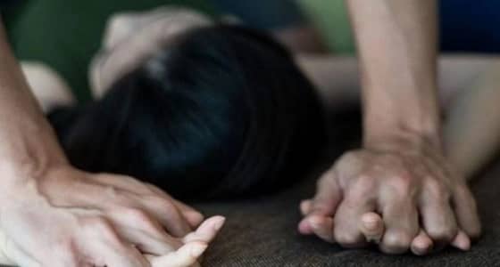 فعل جريمته واختبأ .. إسقاط العقوبة عن متحرش بطبيبة