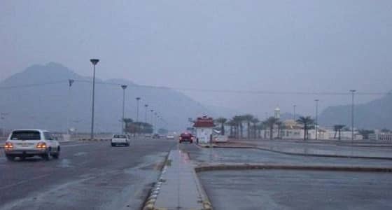 أمطار ورياح على حائل وتبوك ليومين