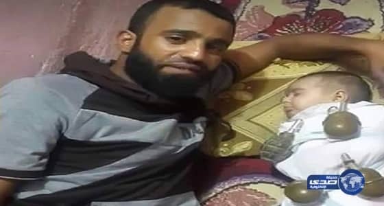 بالفيديو.. كلب ضال يهاجم طفلة رضيعة حتى الموت