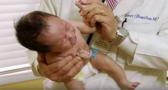 طبيب مسالك بولية يهتك عرض 109 طفل مريض