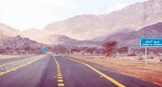 عاصفة ترابية تجتاح طريق " ينبع – ينبع النخل "..والنقل تحذر