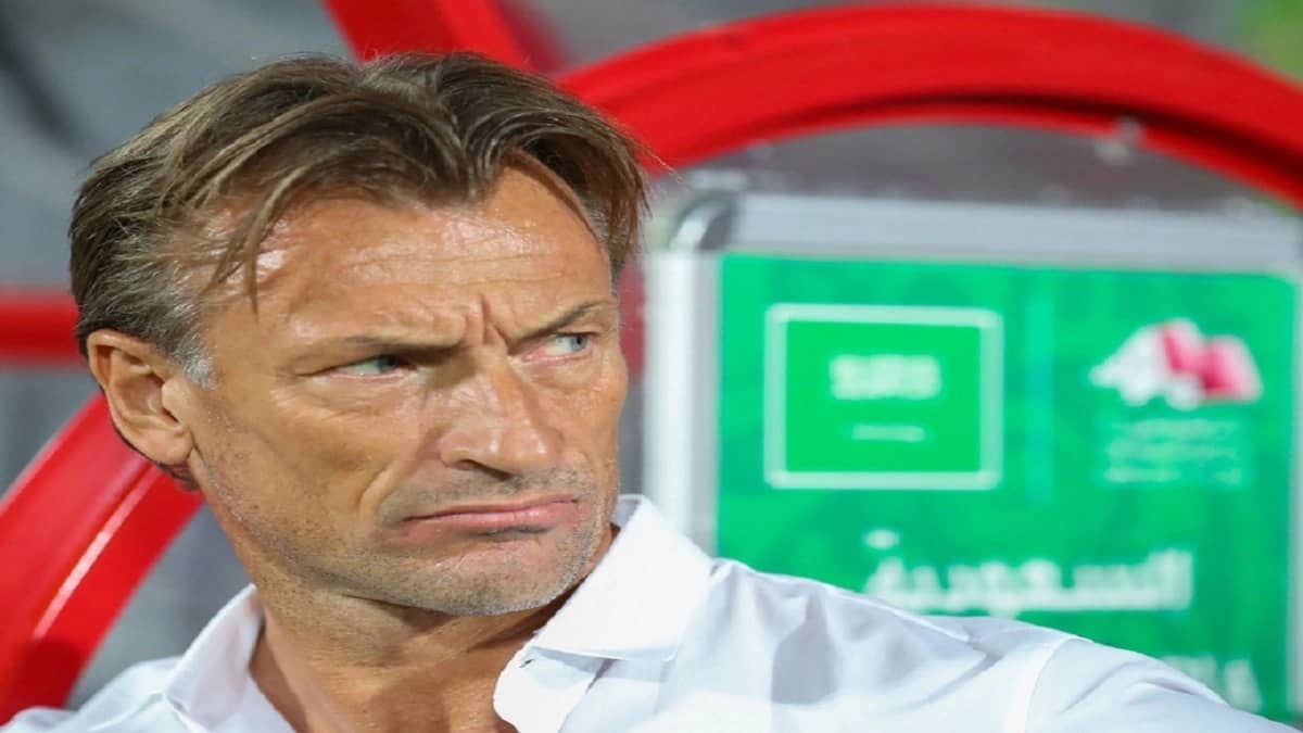 مدرب الأخضر يعتذر لـ «زياش»