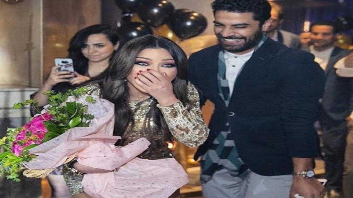 ردة فعل هيفاء وهبي بعدما وصف مدير أعمالها السابق نفسه بـ " الأسد "