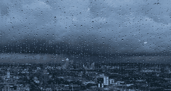 الأرصاد تنبه من رياح نشطة وسحب رعدية على نجران