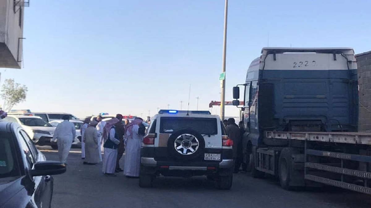 "موارد وتنمية" الرياض تغلق 15 محلا وتضبط 56 وافدا مخالفا لنظام الإقامة والعمل