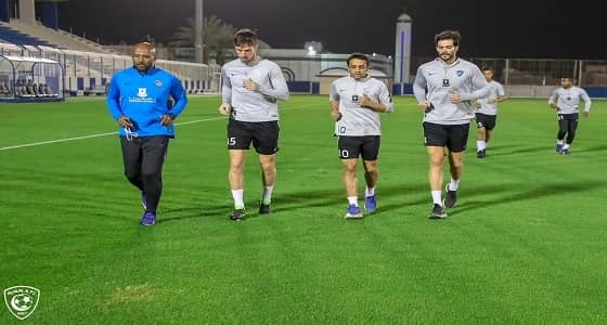 بالصور.. " الهلال " يعاود تدريباته تحت إشراف " شاموسكا "