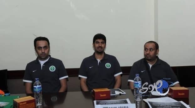 مطرب مصري يستغيث عبر " فيس بوك " ويطالب الشرطة بإنقاذه