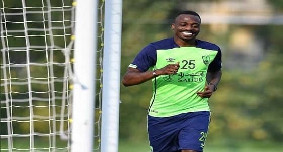 بعد عودة هوساوي من الإصابة..الأهلي يصرف النظر عن التعاقد مع مدافع أجنبي