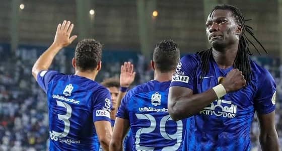 قبل موقعة الشباب.. إصابات بالجملة تزلزل الهلال