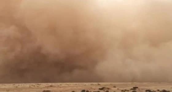 عاصفة ترابية تجتاح أجزاء من القصيم