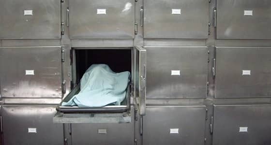 رجل ينهي حياته بعد قتله زوجته وأولاده الثلاثة!