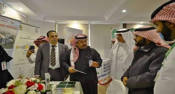 وكيل جامعة الملك خالد للشؤون التعليمية يشهد فعاليات "يوم الصيدلة المهني"