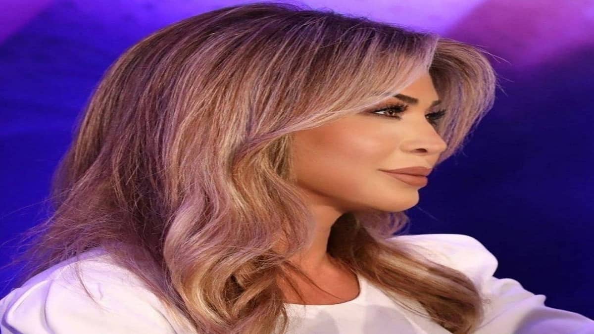 نوال الزغبي تحتفل بطلاقها بجلسة تصوير جريئة