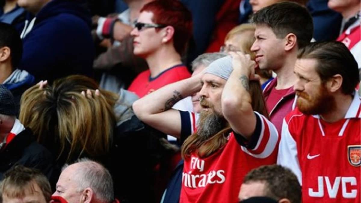 "كورونا " تكبد الدوري الإنجليزي خسائر فادحة