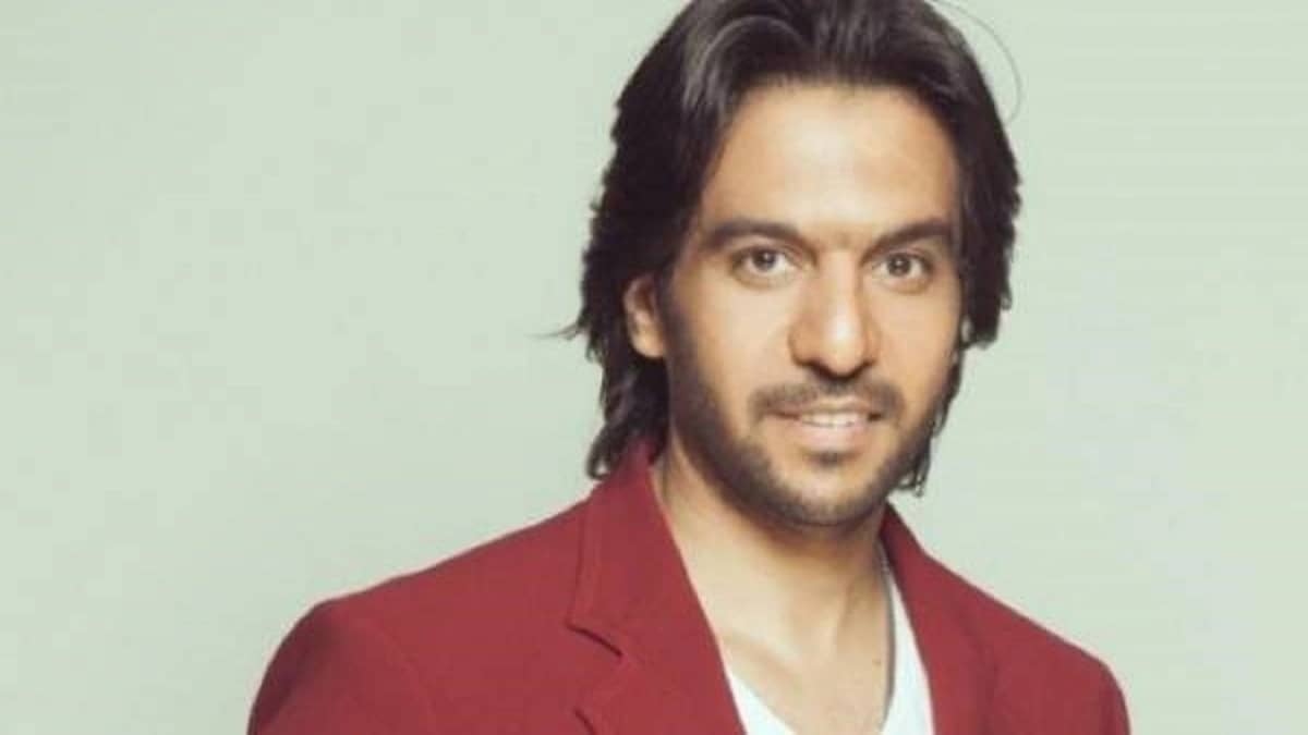 "بهاء سلطان " يكشف حقيقة اعتزاله بعد أنباء رفض قيده في جمعية قراء القرآن