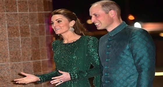 بالفيديو.. كيت ووليام يستقلان عربة « توكتوك » في باكستان