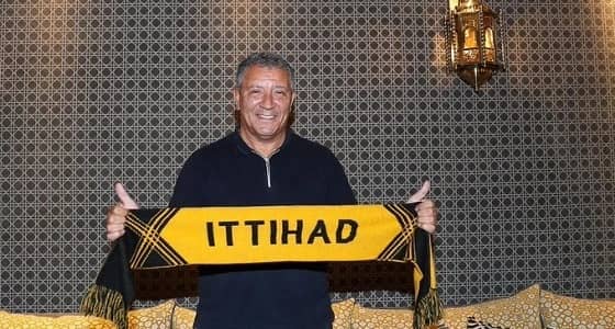 تين كات يٌفاضل بين «جروهي» و«جوناس» للرحيل