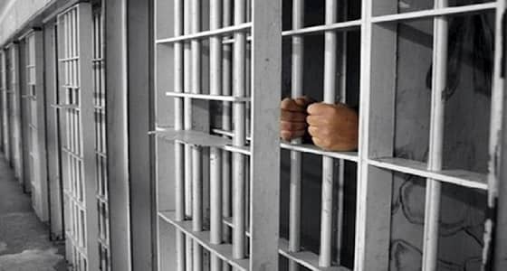 سجون الملالي تحتجز دبلوماسيين عراقيين وتعرضهما للتعذيب