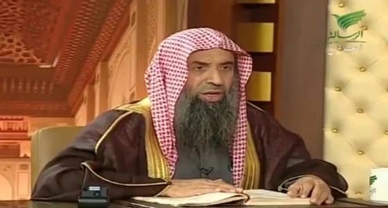 بالفيديو.. « الزامل » يوضح حكم دخول دورة المياه بجوال به قرآن