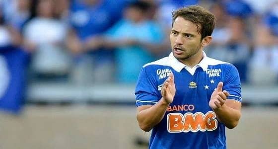 الهلال يسعى للتعاقد مع ريبيرو مقابل 6 مليون يورو