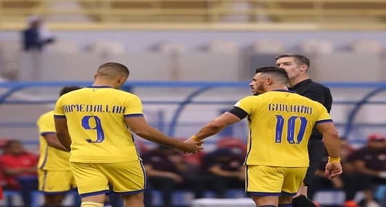 شاهد.. لاعب النصر يُغير ملامحه بـ«نيو لوك» صادم