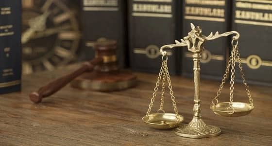 المحكمة تحدد مصير رجل عذب أمه حرقاً حتى الموت بمساعدة زوجته