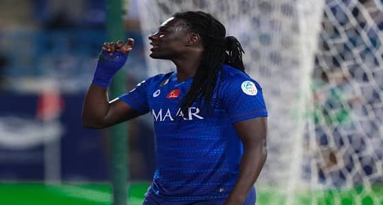 بالفيديو..جوميز بعد الهاتريك في مرمى العدالة: «وين القهوة»