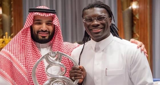 تعليق غوميز على صورته برفقة ولي العهد