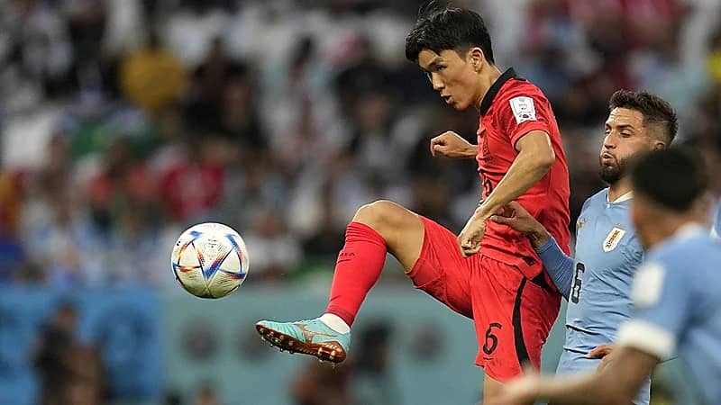 التعادل السلبي يخيم على مباراة أوروغواي وكوريا الجنوبية