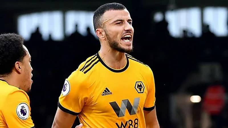 تنافس الأهلي والهلال لضم رومان سايس خلال الميركاتو الصيفي