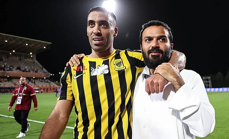 حمدالله يردد سابو ليه مع اللاعبين بعد تحقيق لقب الدوري .. فيديو