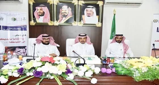 في بيشة بلدية الحازمي تقيم حفل معايدة لمنسوبيها