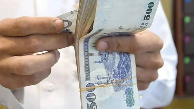 مستشار أسري يوضح بعض الطرق لجعل الراتب يكفي لآخر الشهر