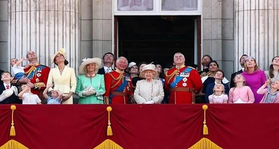 بريطانيا تحتفل بعيد ميلاد الملكة إليزابيث.. وميجان ماركل بوزن زائد