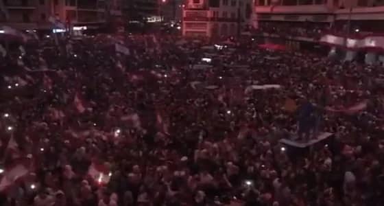 بالفيديو..اللبنانيون في ساعات الفجر الأولى: «طاق طاق طاقية يا نواب حرامية»
