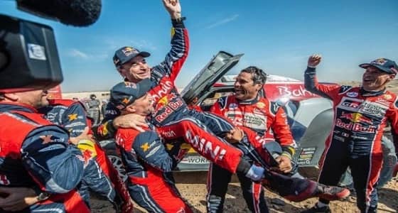 بالفيديو ساينز يحتفل بفوزه بلقب رالي داكار السعودية 2020 للمرة الثالثة