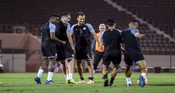 بالصور.. الشباب يواصل تحضيراته استعدادًا للفيحاء