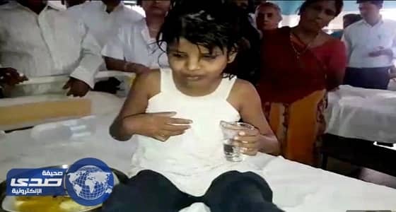 العثور على طفلة هندية تعيش مع القرود