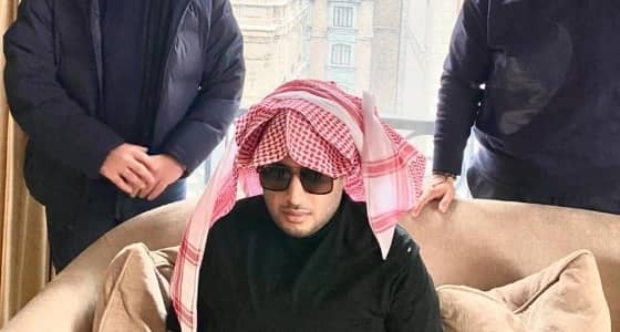 صورة جديدة لتركي آل الشيخ بعد العملية الجراحية