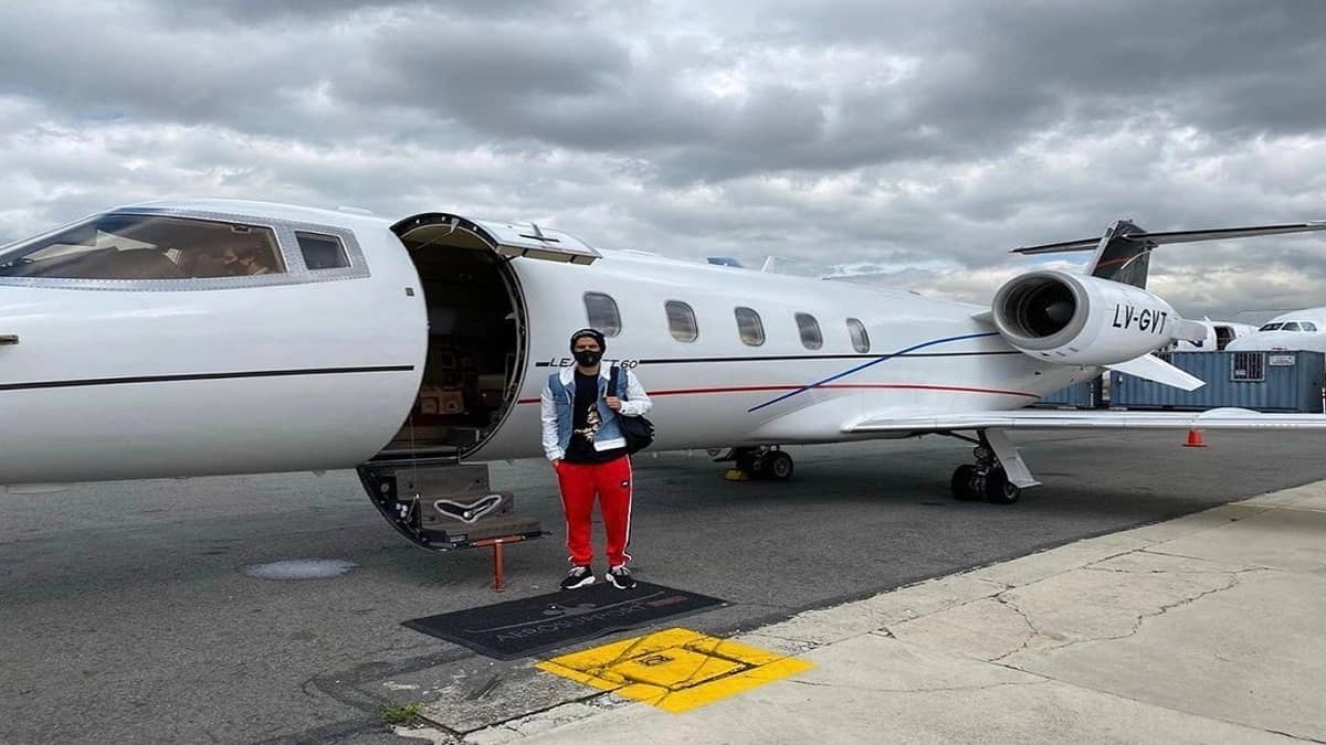 كويلار يعود إلى الرياض بطائرة خاصة