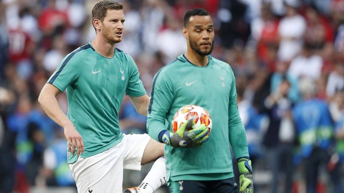 تمديد عقدي فيرتونغين وفورم حتى نهاية الموسم