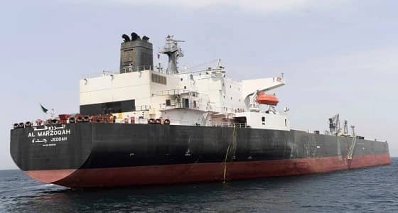 حركة ميناء الفجيرة بعد إصابة السفن.. والإمارات: لم نرصد تسرب وقود (صور)