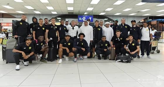 بالصور.. وصول بعثة الوصل الإماراتي إلى جدة