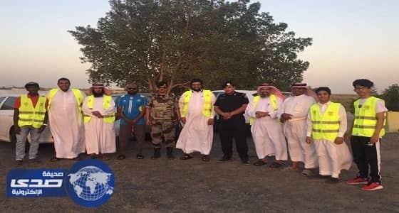 صم الدمام يوزعون وجبات إفطار صائم على المسافرين